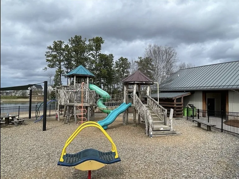 2127 Big Falls Dr — Photo 46