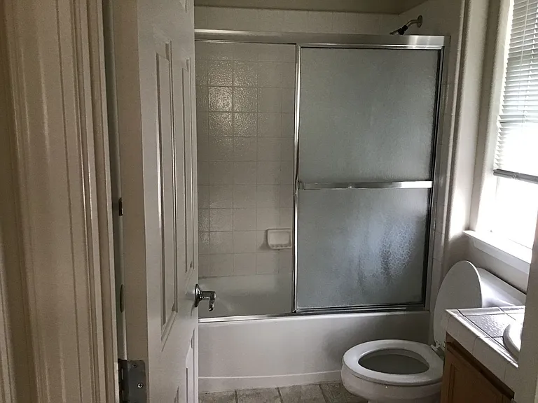 647 McGinnis Cir — Photo 33