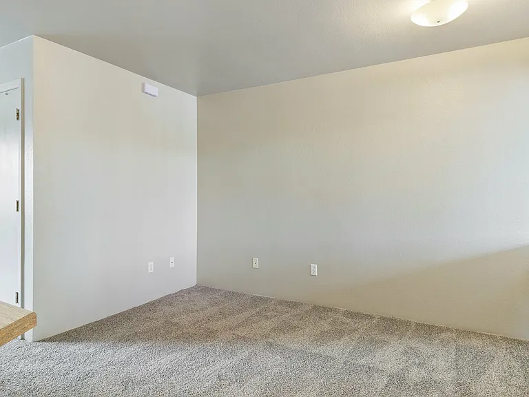 Brentwood Village — Photo 13