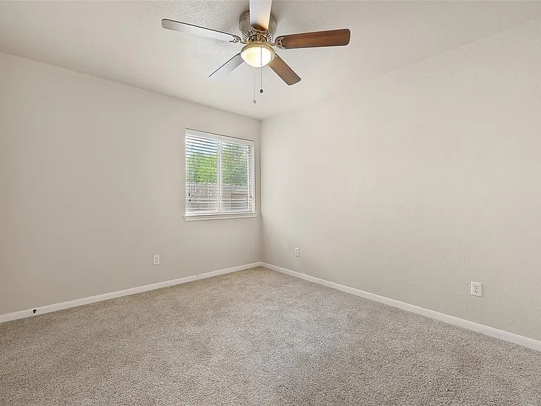 9000 Deurne Dr — Photo 18