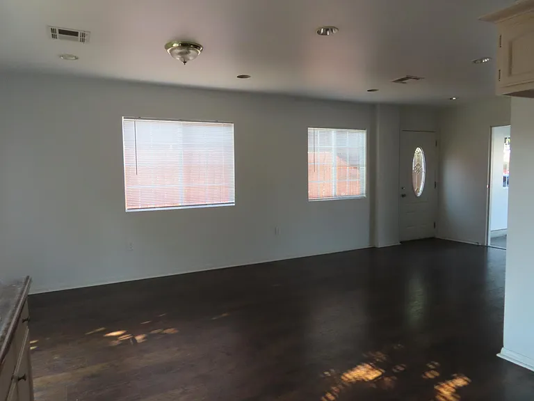 749 S Arizona Ave — Photo 4