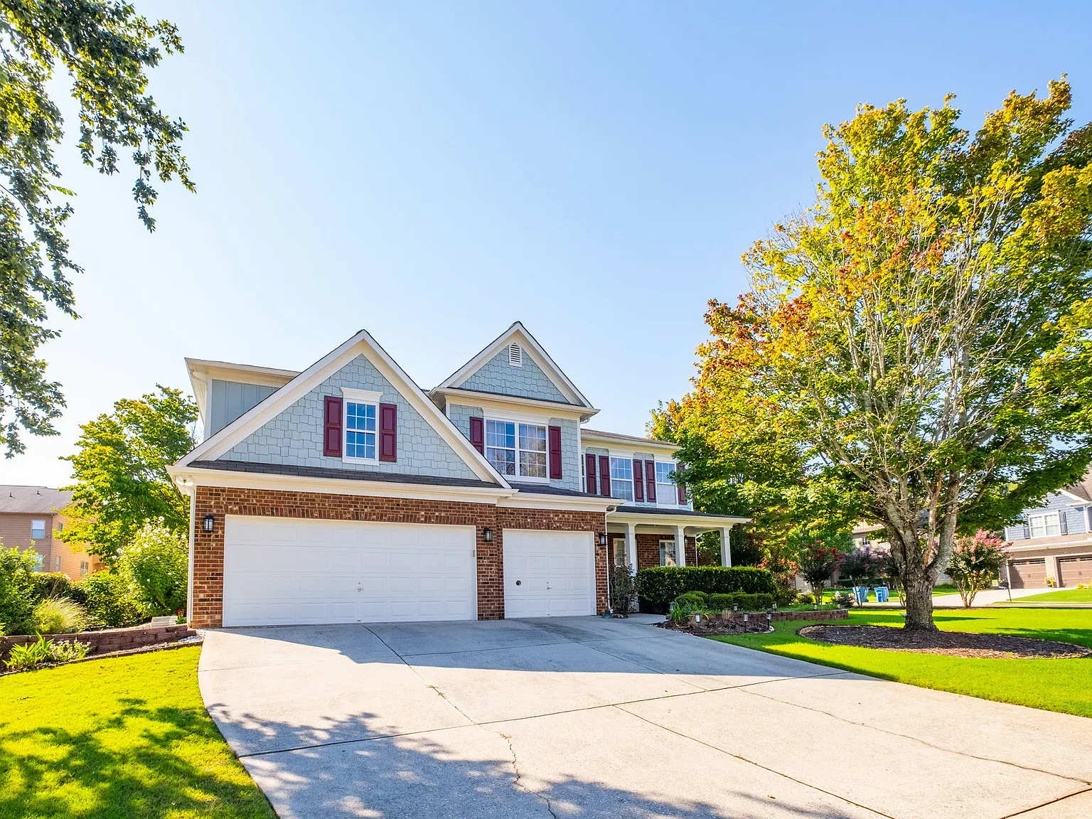 5 bed, 4200 sqft, $3,900 — Photo 1