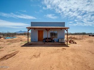 10133 E Vineyard Dr, Hereford, AZ 85615