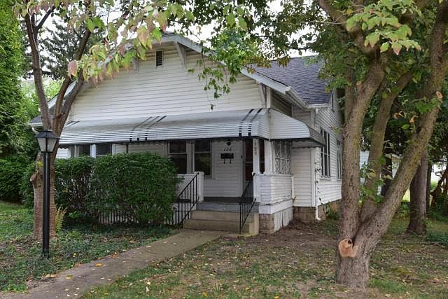 1st image of 126 N Arlington Ave