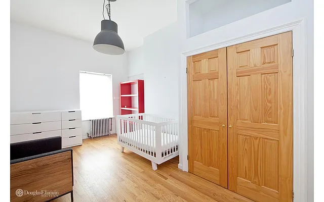 Rented by Douglas Elliman | media 19