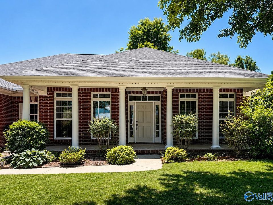 1st image of 3015 Cobble Farms Dr SE