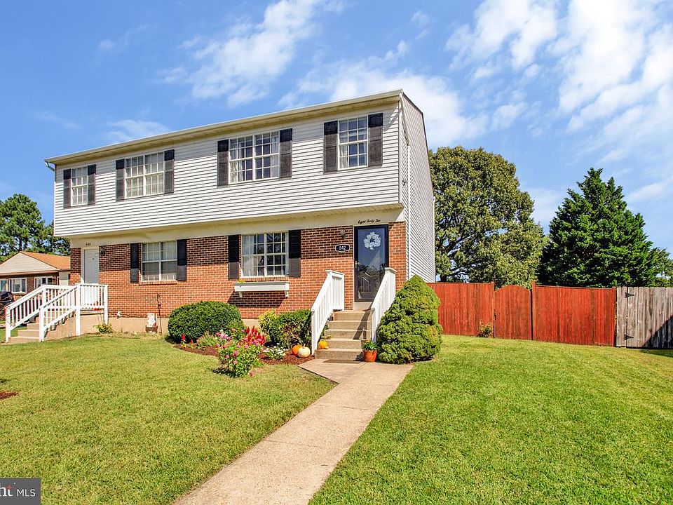 1st image of 842 Turf Valley Dr