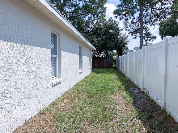 3rd image of 1538 N Brink Ave