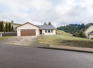 1372 NE Lisa Way, Myrtle Creek, OR 97457