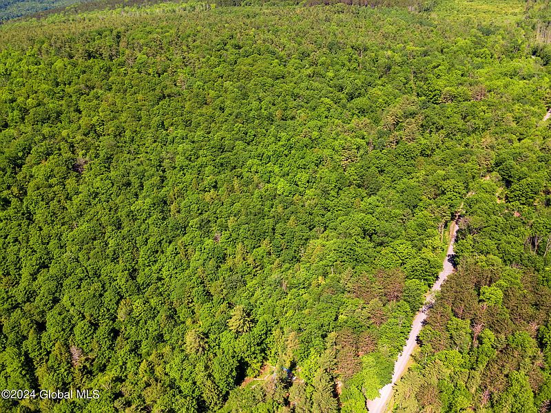 5th image of 283 Fulton Hill Road