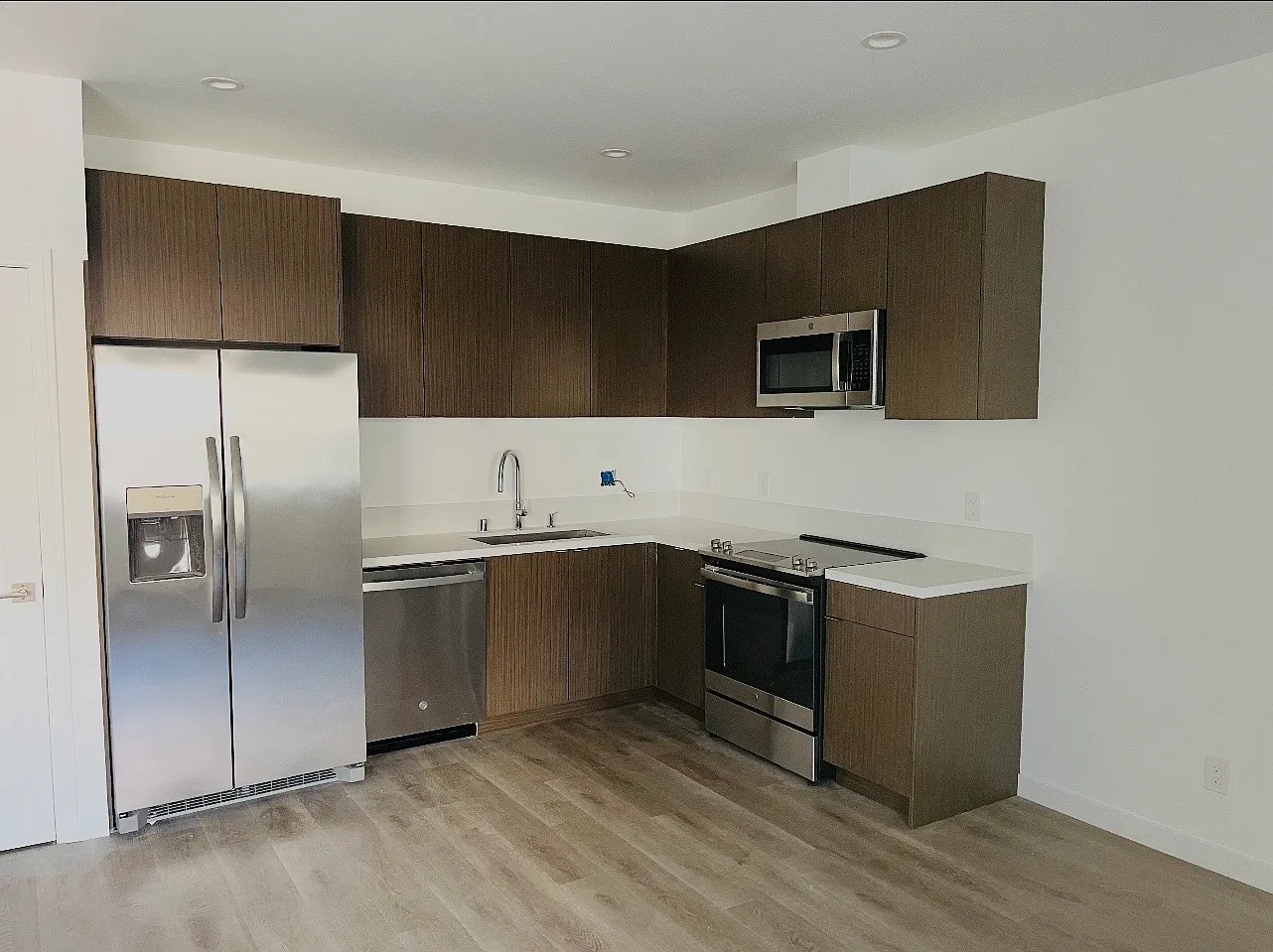 1 bed, 700 sqft, $3,150 — Photo 2