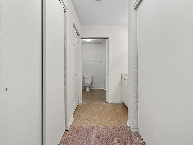Stonecreek Apartments — Photo 18