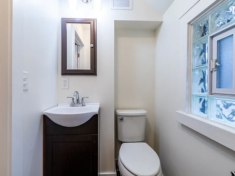 908 Fruit Ave #UP — Photo 8