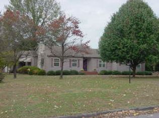 801 E 3rd St, Tuscumbia, AL 35674