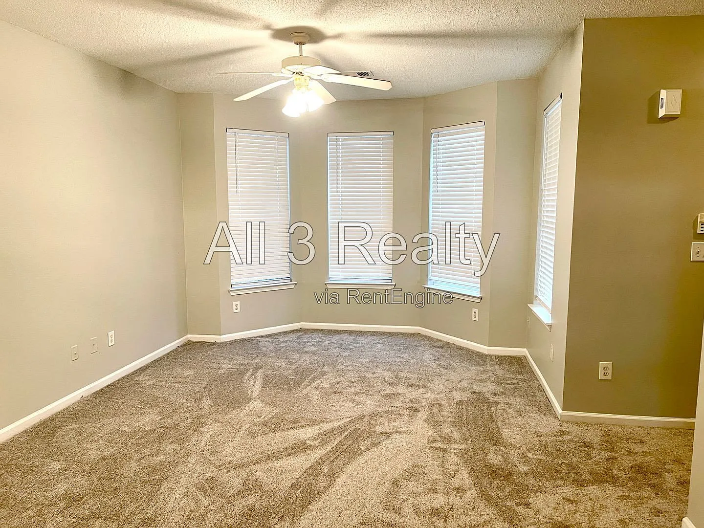 3 bed, 2.5 bath, 1406 sqft, $1,760 — Photo 4