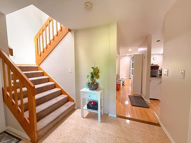 25 Westview Rd #25 — Photo 2