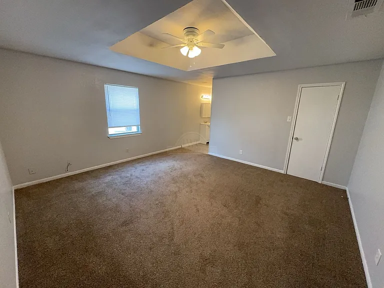 1704 Big Bend Dr — Photo 9