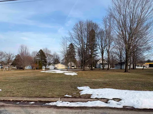 Mineau Ave #1-C, Oconto, WI 54153