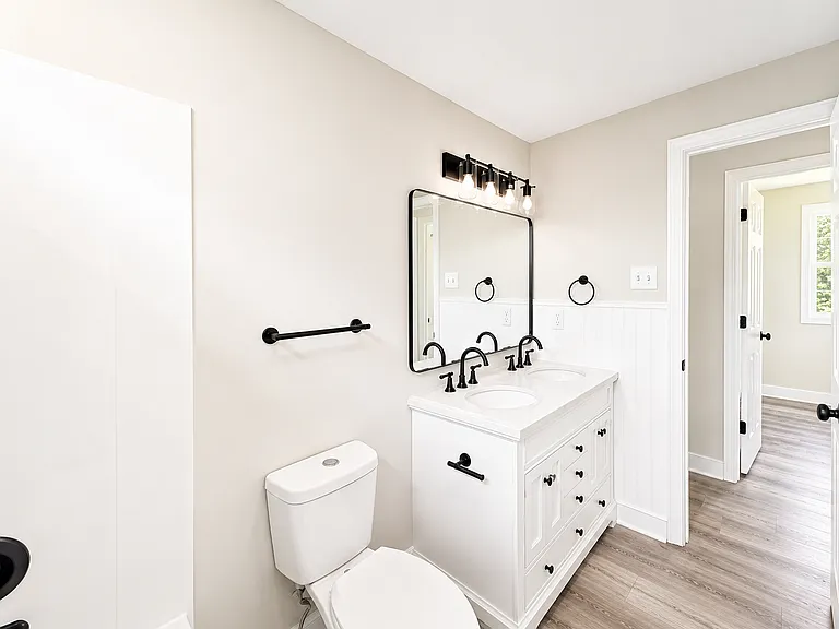 2707 Cushing Dr — Photo 6