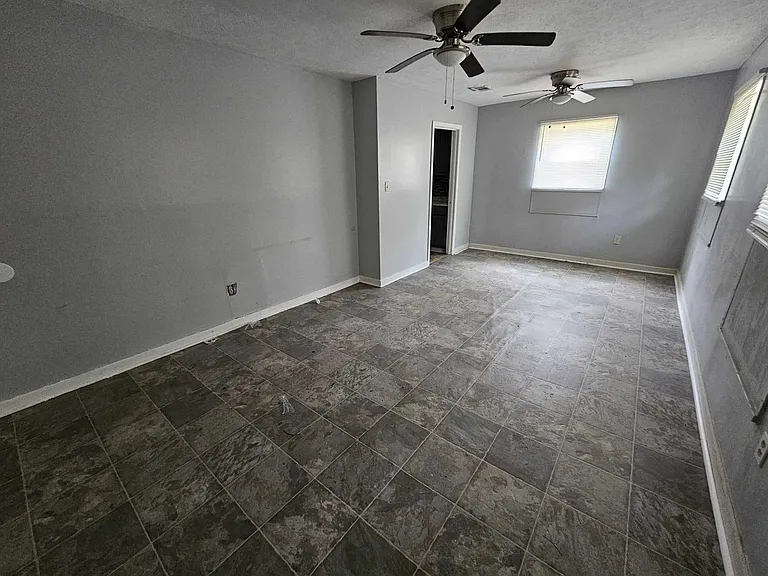 4567 Meadowmont Dr — Photo 1