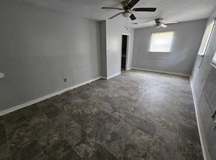 4567 Meadowmont Dr, Jackson, MS 39209
