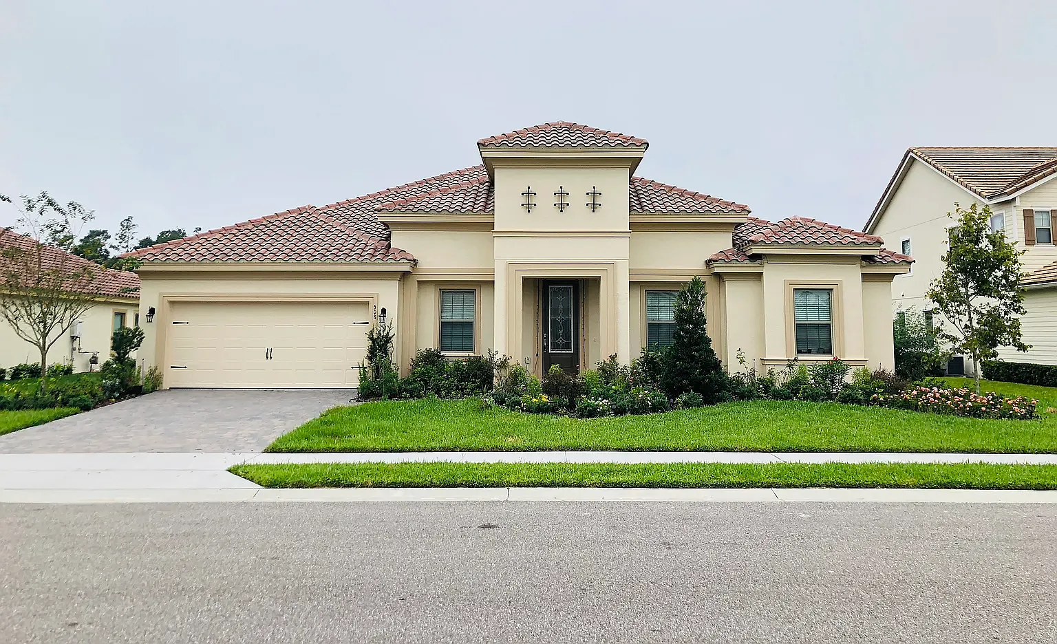 5 bed, 3.5 bath, 3200 sqft, $3,799 — Photo 1