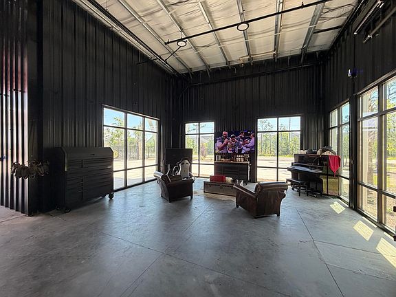 2nd image of 567 Faison Rd #1