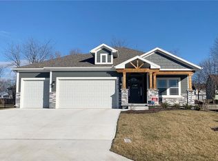 23815 W 58th Pl, Shawnee, KS 66226
