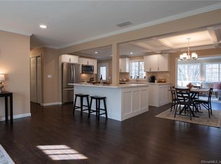 525 Dogwood Dr, Cheshire, CT 06410