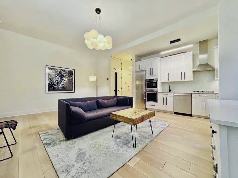 342 W 56th St #5C