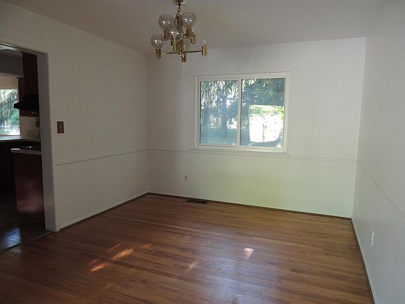 5th image of 2098 Yorktown Dr