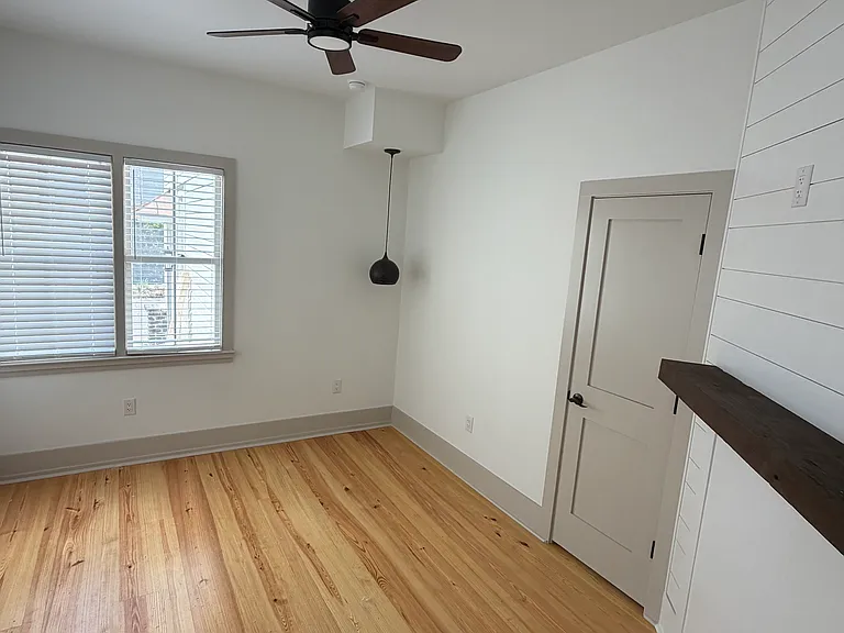 273 Ashley Ave — Photo 4