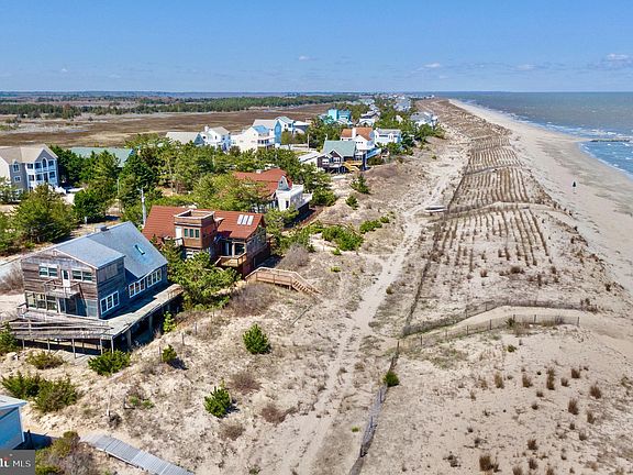 5th image of 2810 S Bay Shore Dr