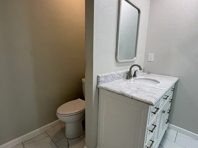 615 Oak Forest Dr — Photo 15