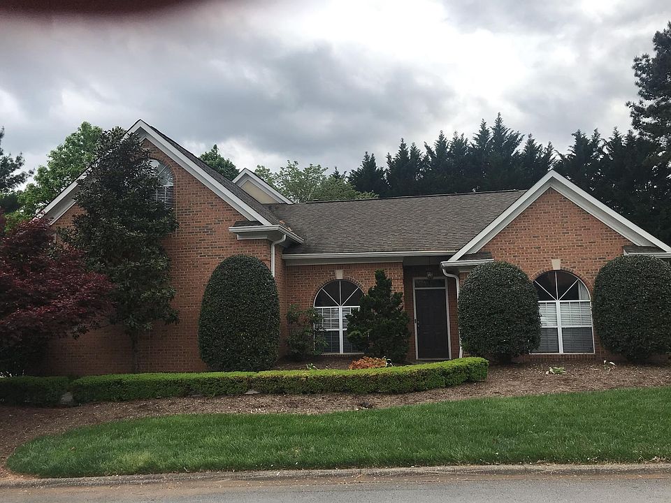 1st image of 555 Glen Ives Way