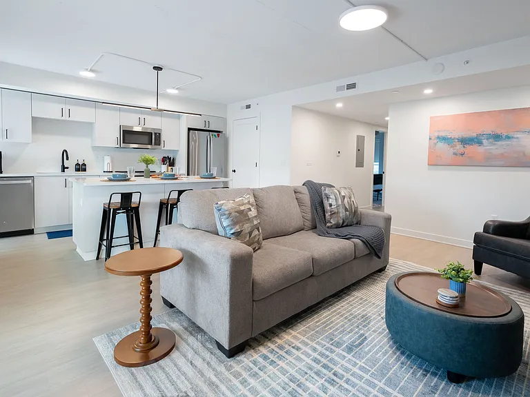 1700 N Manhattan Ave #206 — Photo 5