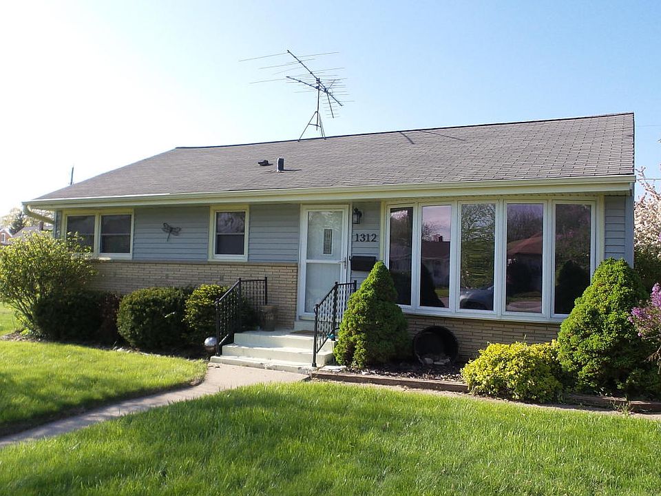 1st image of 1312 Marion Ave