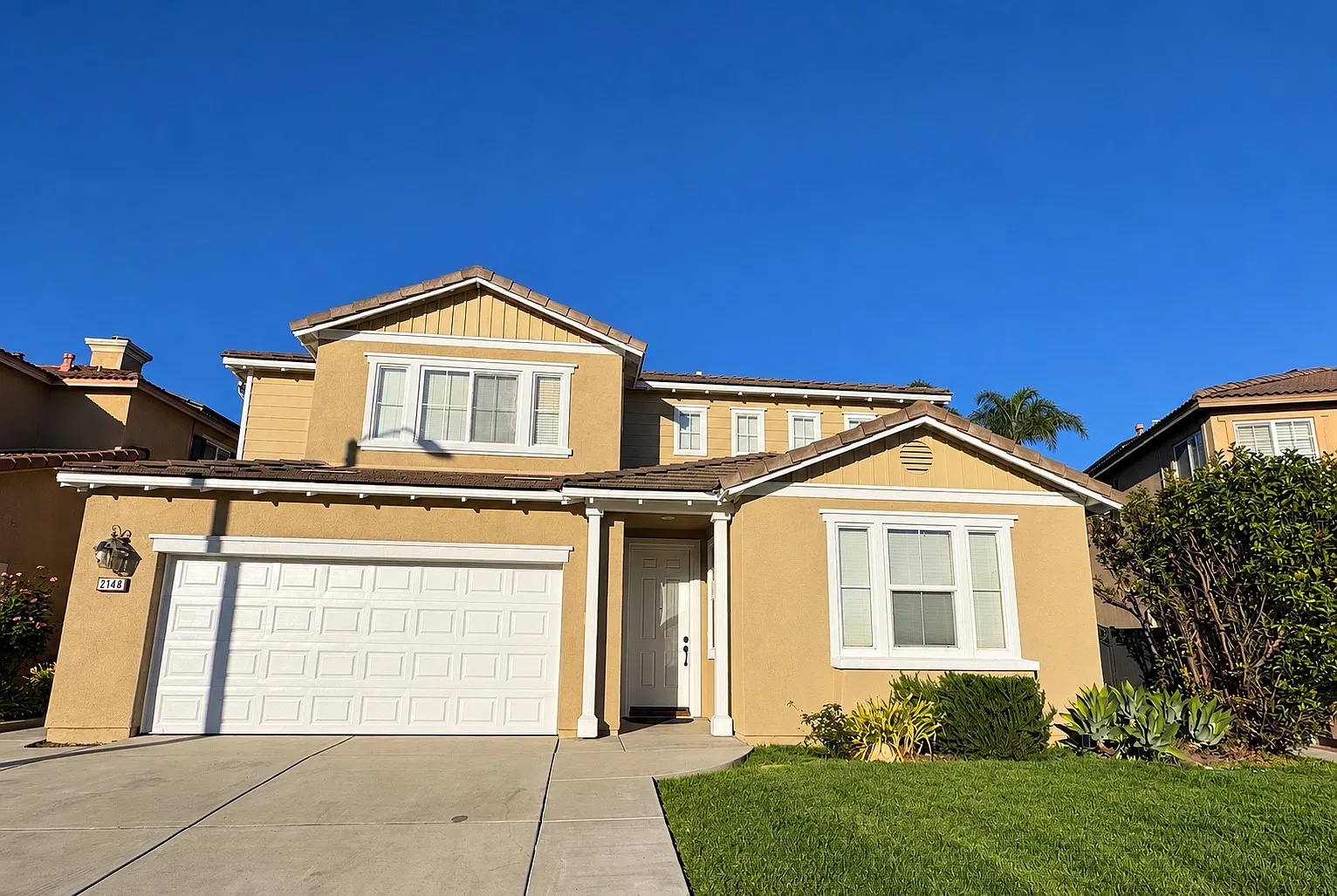 5 bed, 2900 sqft, $5,600 — Photo 1
