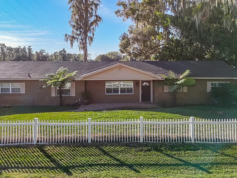17208 Orangewood Dr — Photo 80