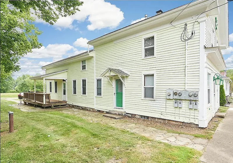 Building Photo - 7846 Main St #B