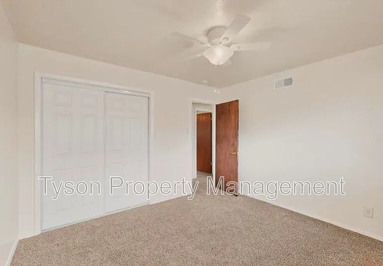 3503 Montclaire Dr NE — Photo 22