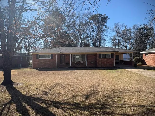 803 3rd St N, Clanton, AL 35045