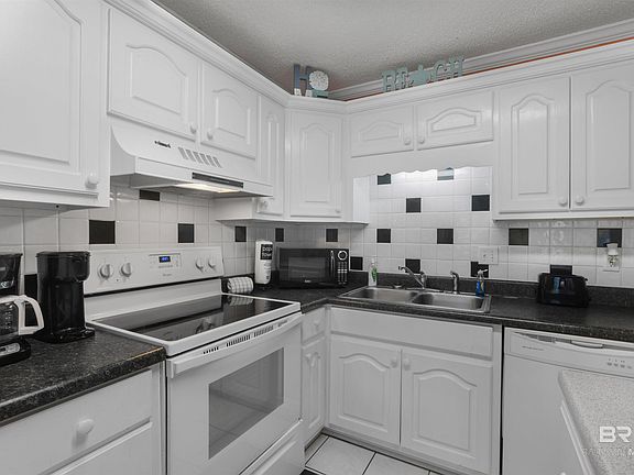 4th image of 400 Plantation Rd #2217