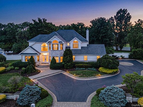 2nd image of 6 Arborvitae Lane
