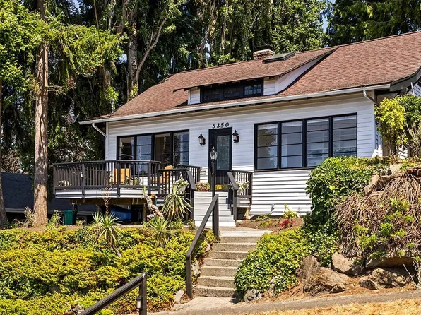 5250 46th Avenue SW, Seattle, WA 98136