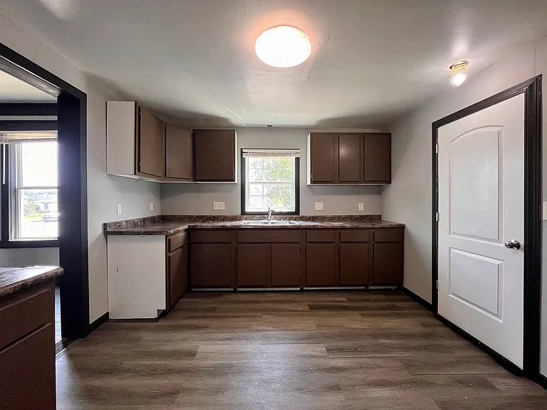 203 South Ave — Photo 5