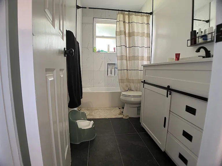 354 S 21st Ave — Photo 12