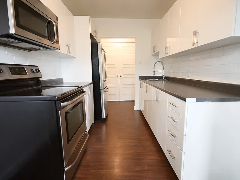 475 Lancaster St W #28 — Photo 16