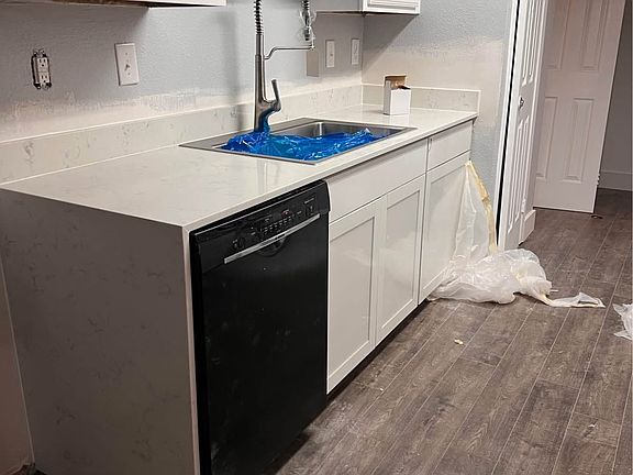 5th image of 1013 Granite Ln