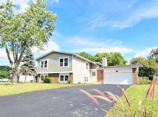 1615 Chesapeake Dr, Hoffman Estates, IL 60192